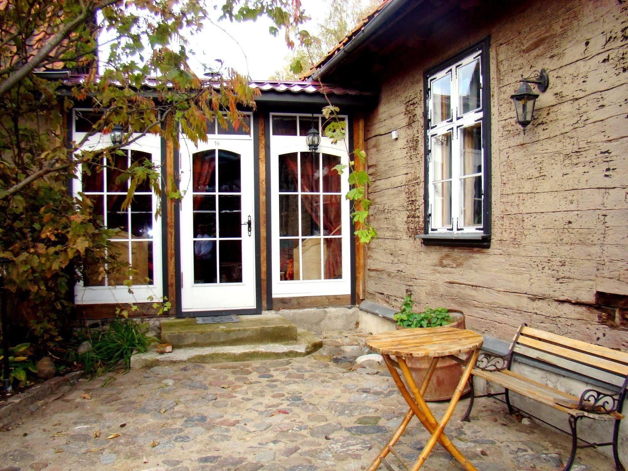 Fontaine Valhalla Hotel Лиепая Экстерьер фото